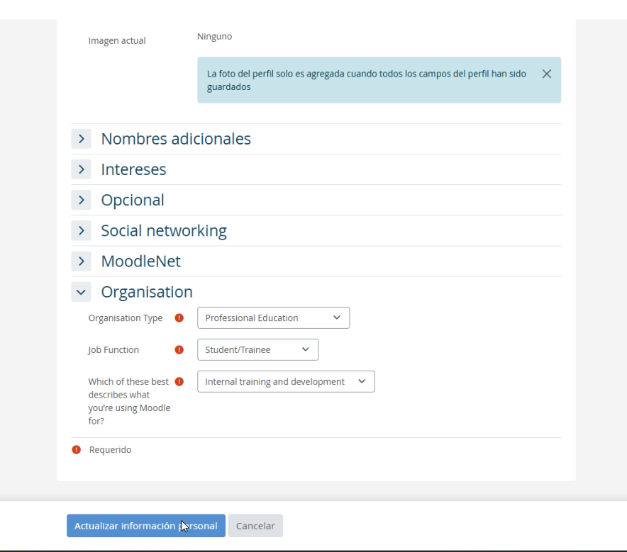 Formulari del perfil de Moodle amb els camps de organitzacio